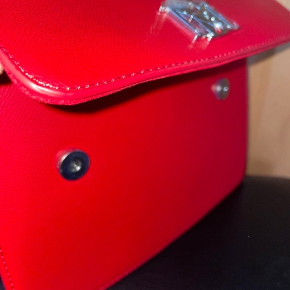 Brand New Badgley Mischka Crossbody Bag Silver Hardware and Additional strap NWT - Picture 6 of 7